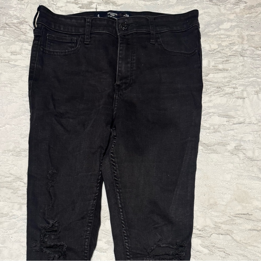 Hollister distressed skinny jeans